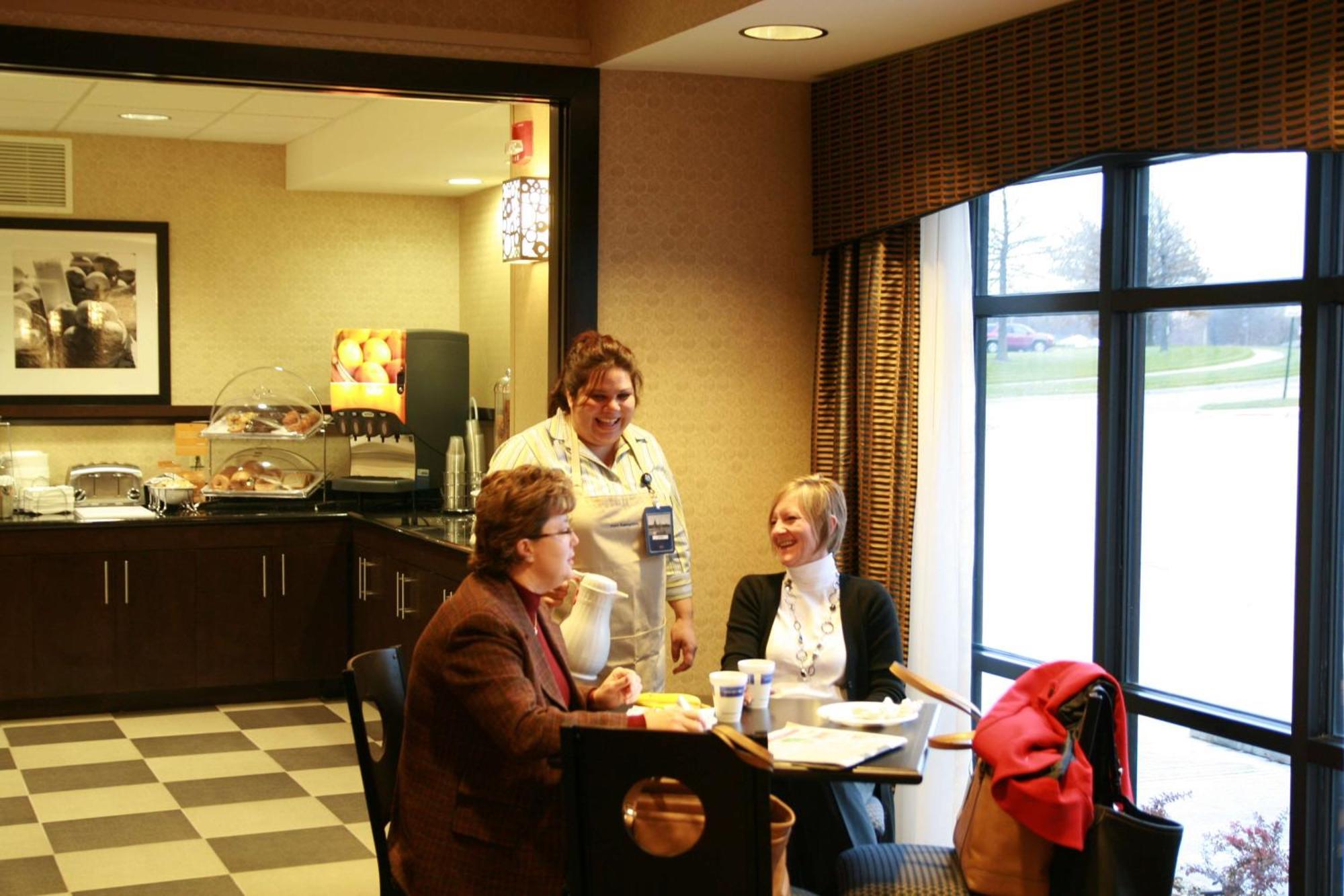 Hampton Inn Topeka Étterem fotó