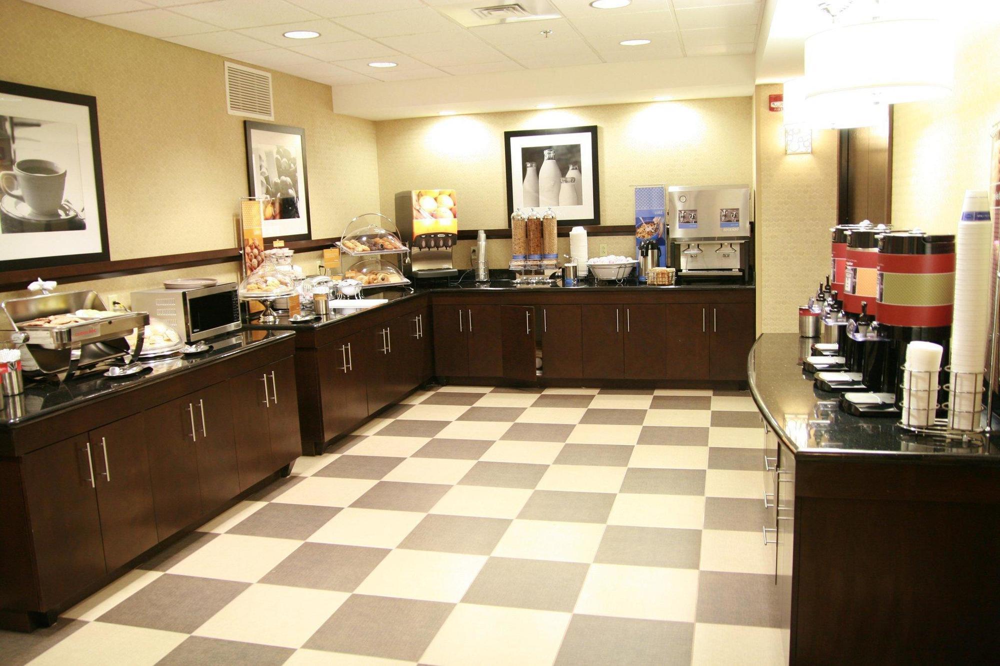 Hampton Inn Topeka Kültér fotó