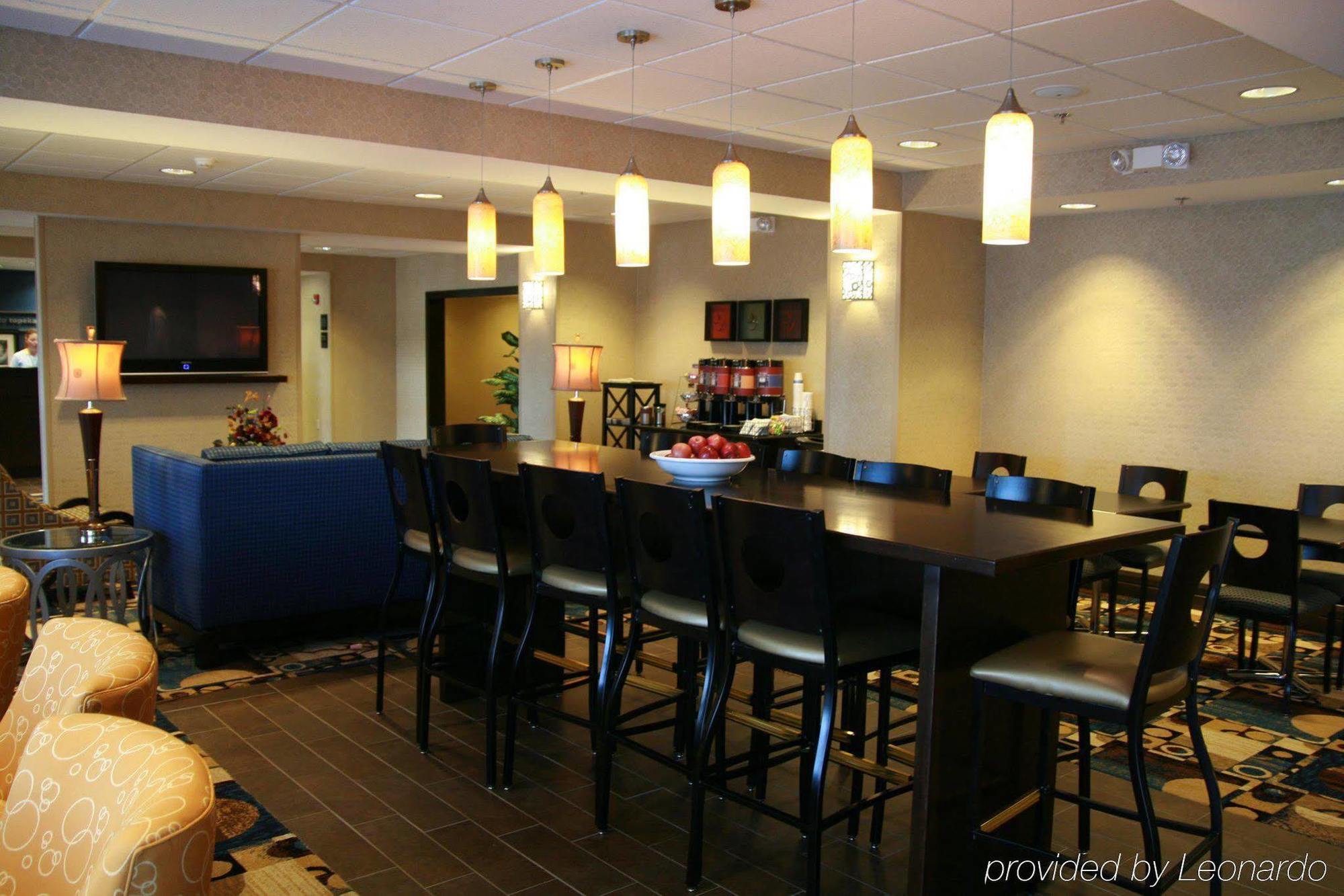 Hampton Inn Topeka Étterem fotó